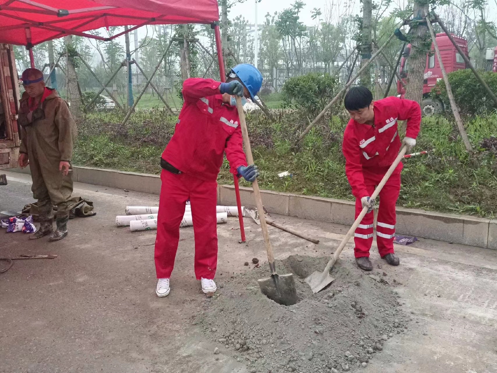 颍上管道疏通哪家好】及时进行市政管道清淤